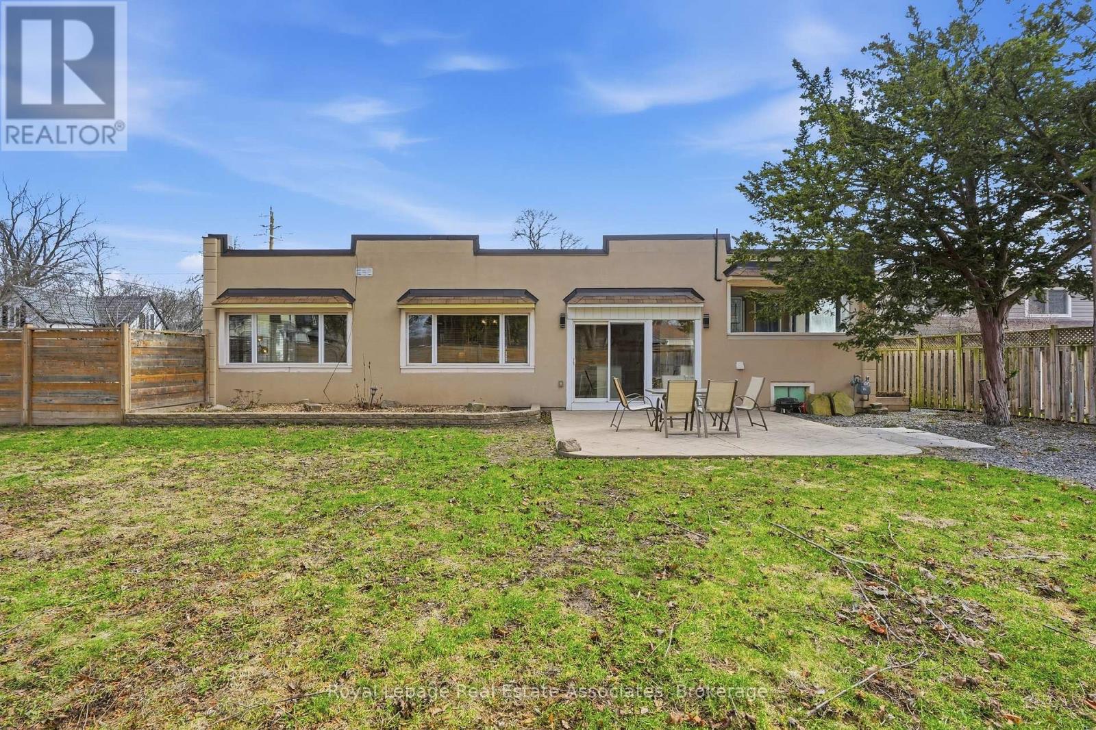 56 King Street, Halton Hills (Georgetown), Ontario  L7G 2G4 - Photo 39 - W12971148