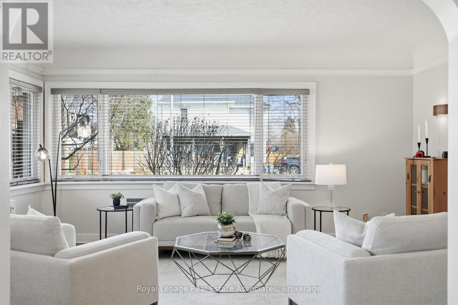 56 King Street, Halton Hills (Georgetown), Ontario  L7G 2G4 - Photo 7 - W12971148