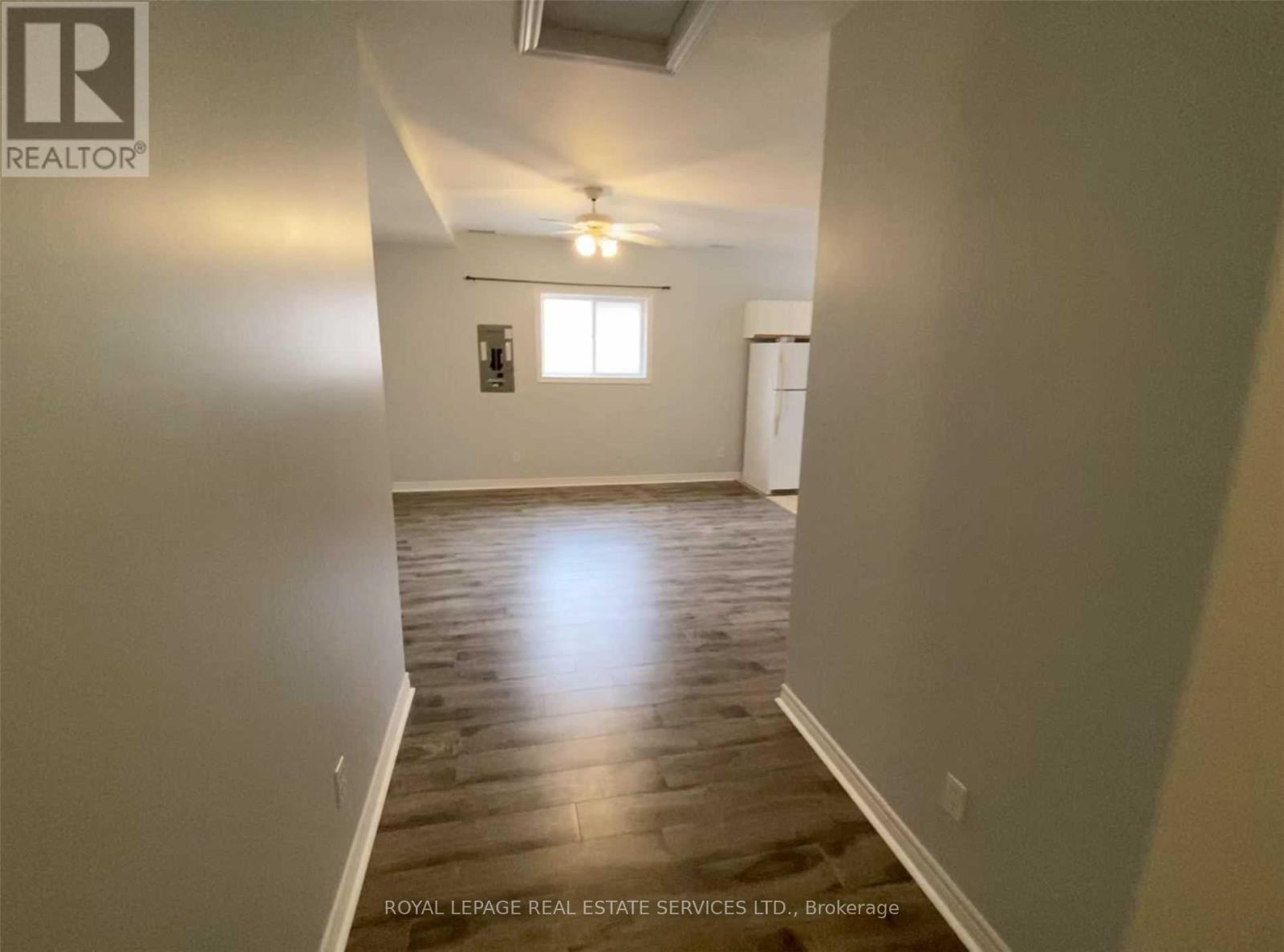 D - 76 Guelph Street, Halton Hills (Georgetown), Ontario  L7G 3Z5 - Photo 8 - W12971346