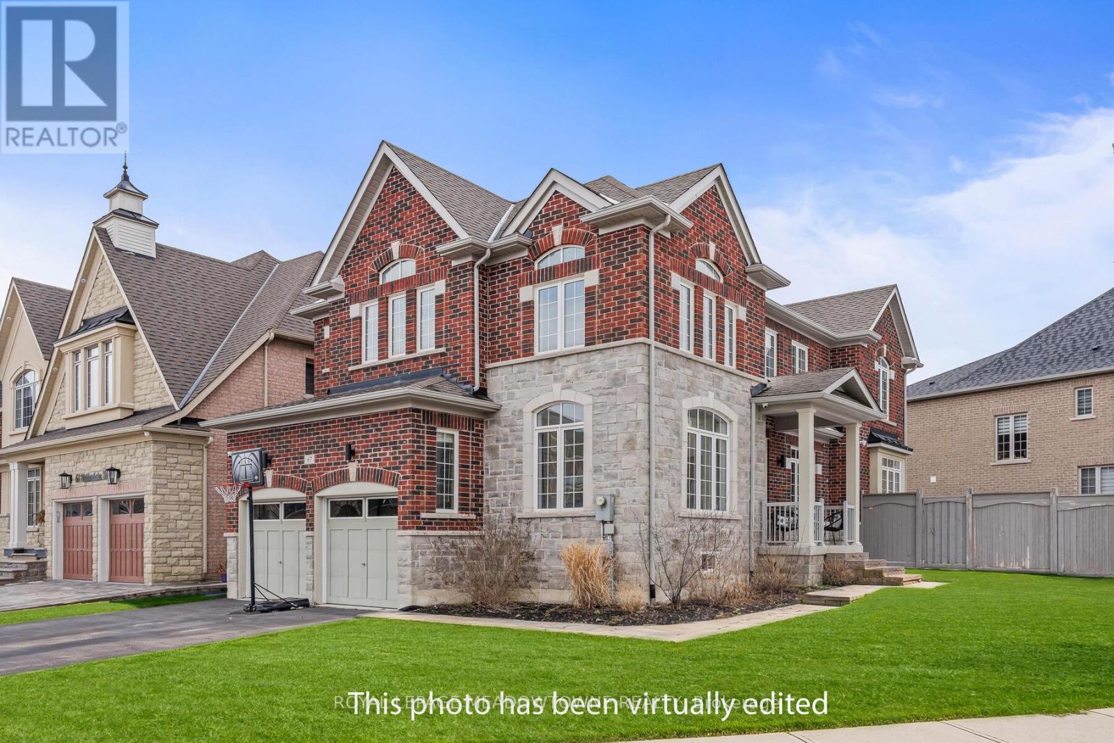 67 Hidden Lake Trail, Halton Hills (Georgetown), Ontario  L7G 0K6 - Photo 2 - W12971528