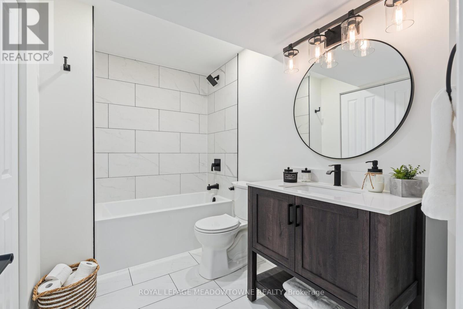 67 Hidden Lake Trail, Halton Hills (Georgetown), Ontario  L7G 0K6 - Photo 38 - W12971528