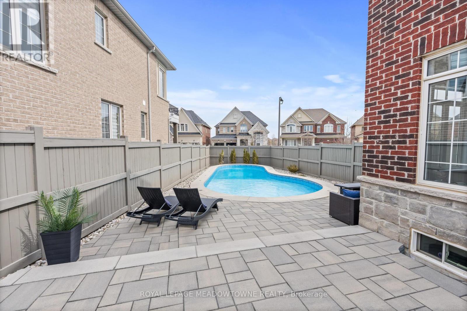 67 Hidden Lake Trail, Halton Hills (Georgetown), Ontario  L7G 0K6 - Photo 43 - W12971528