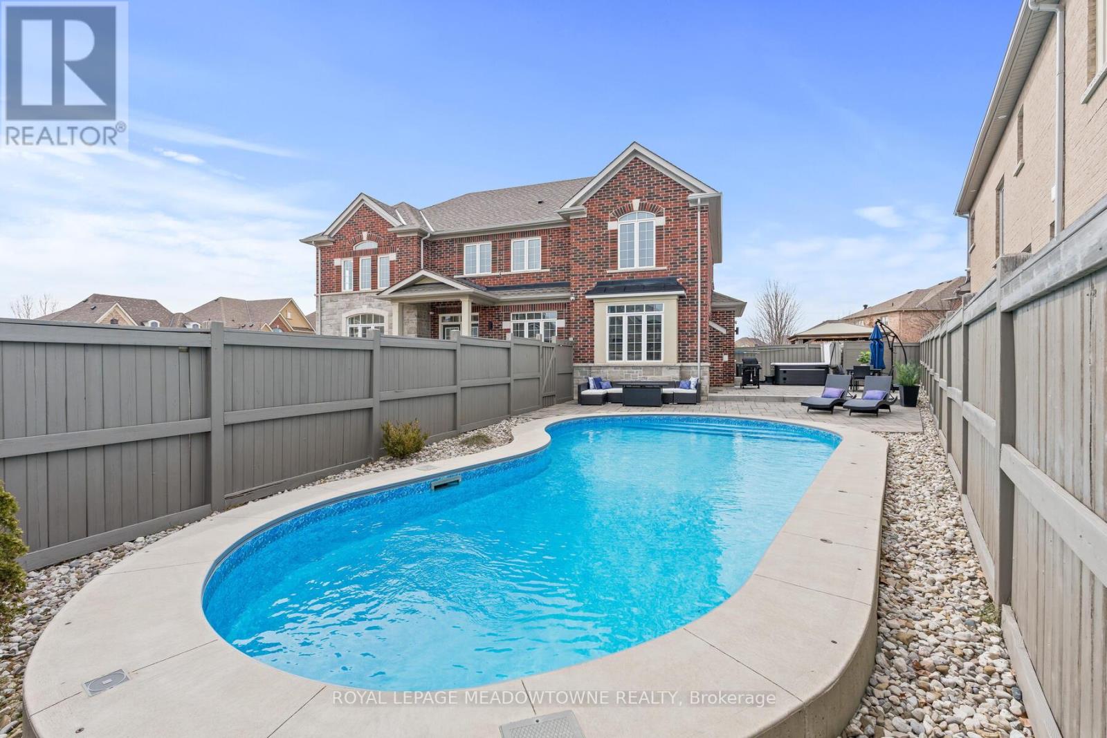 67 Hidden Lake Trail, Halton Hills (Georgetown), Ontario  L7G 0K6 - Photo 44 - W12971528