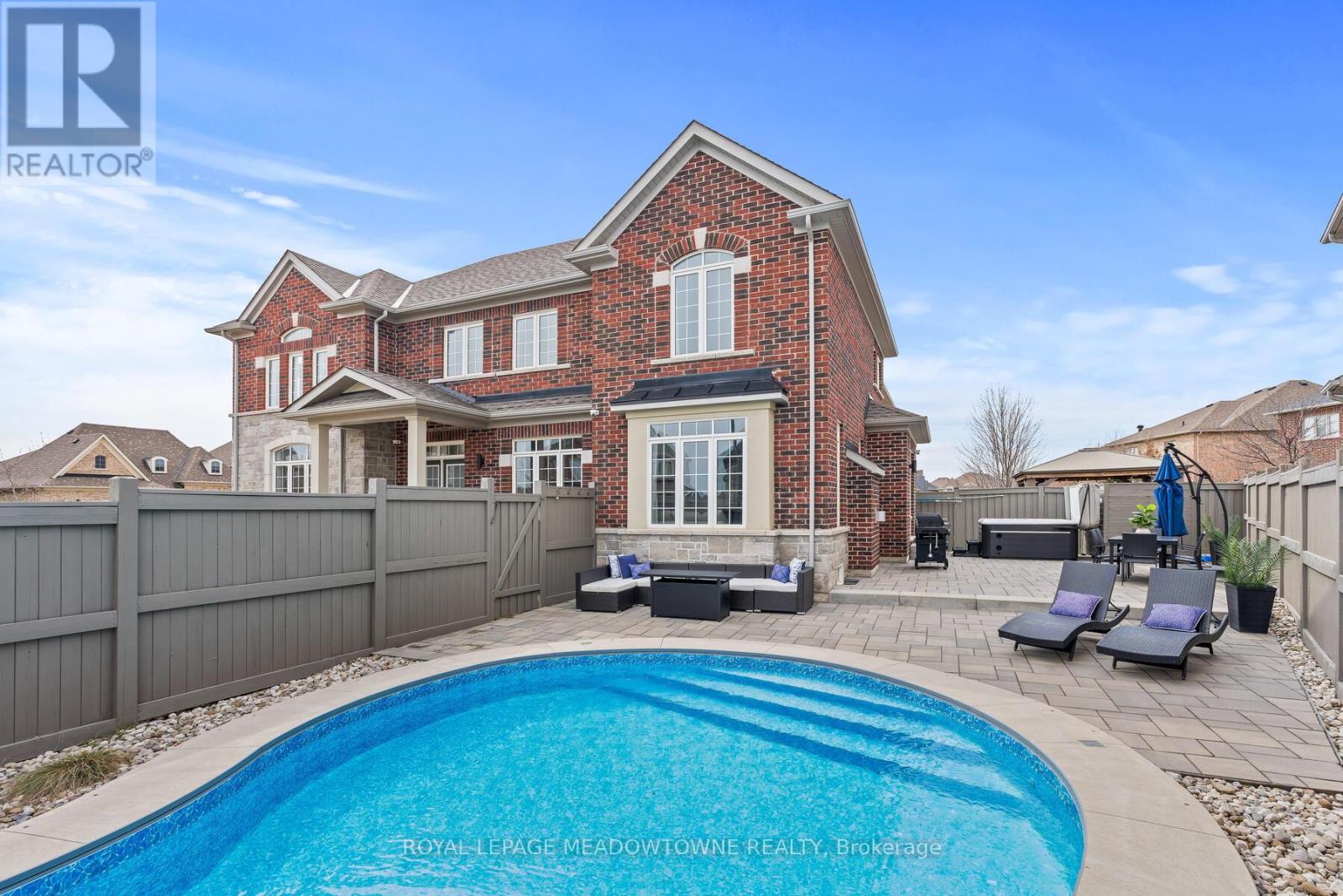 67 Hidden Lake Trail, Halton Hills (Georgetown), Ontario  L7G 0K6 - Photo 45 - W12971528