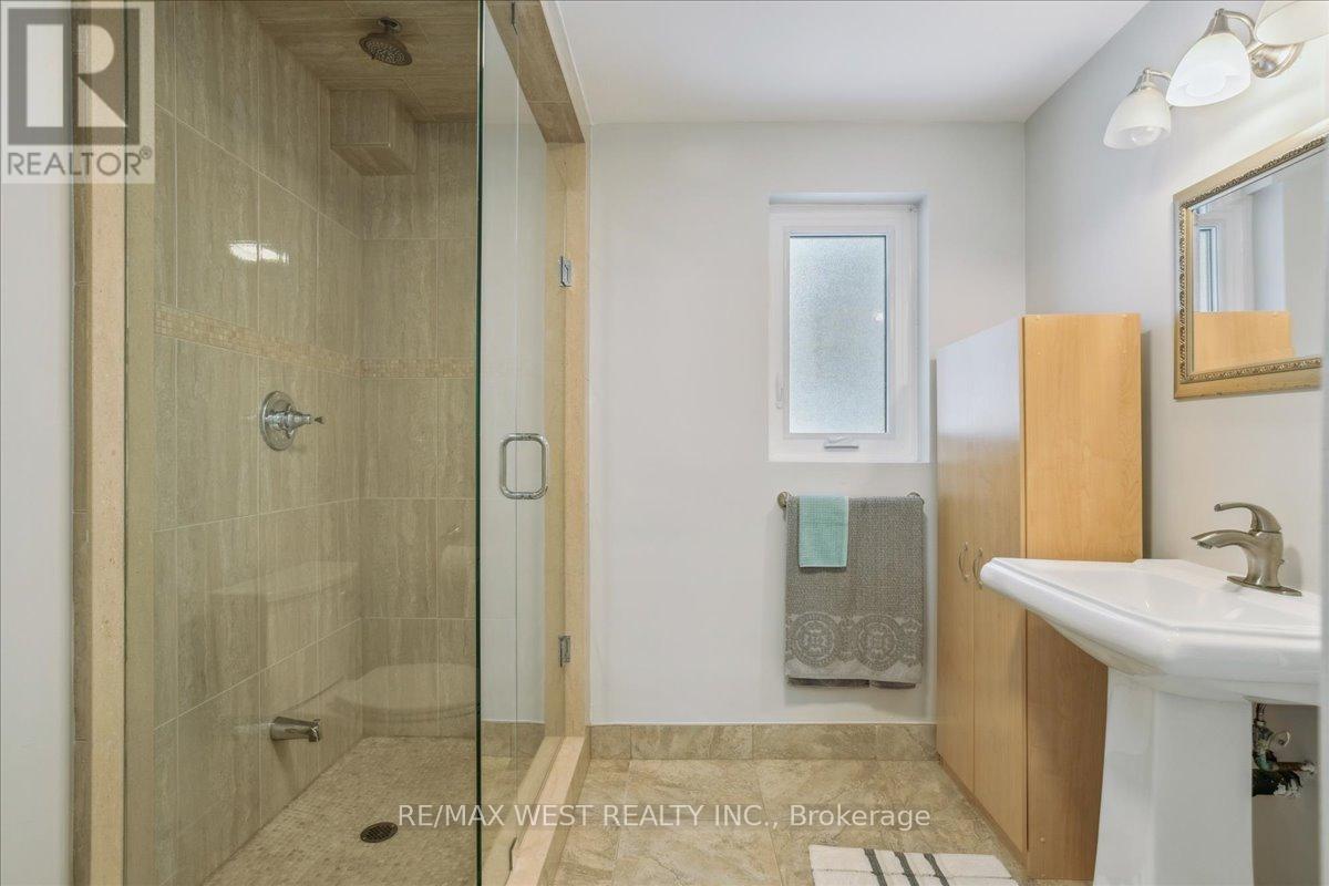 8438 Ninth Line, Halton Hills (Rural Halton Hills), Ontario  L0P 1K0 - Photo 16 - W12972566