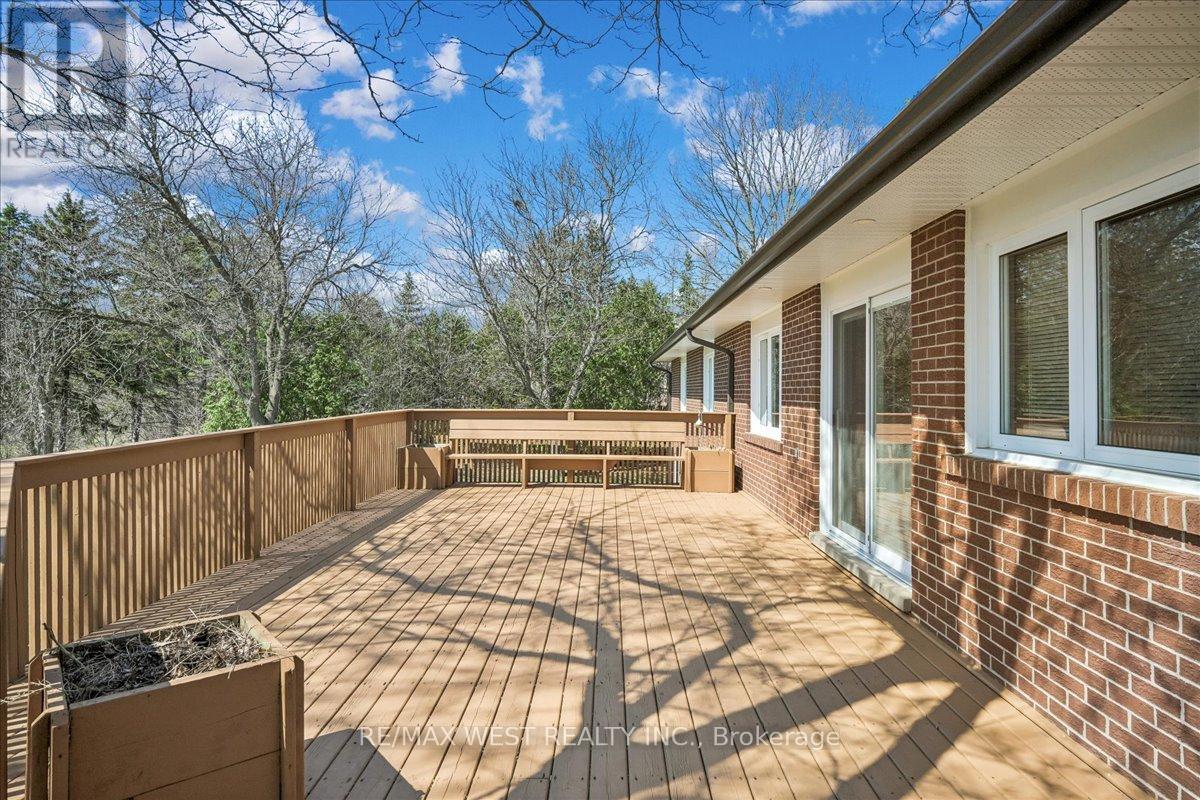 8438 Ninth Line, Halton Hills (Rural Halton Hills), Ontario  L0P 1K0 - Photo 17 - W12972566