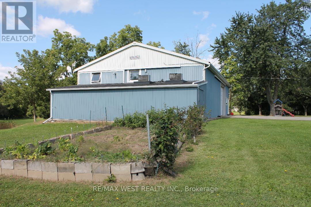 8438 Ninth Line, Halton Hills (Rural Halton Hills), Ontario  L0P 1K0 - Photo 23 - W12972566