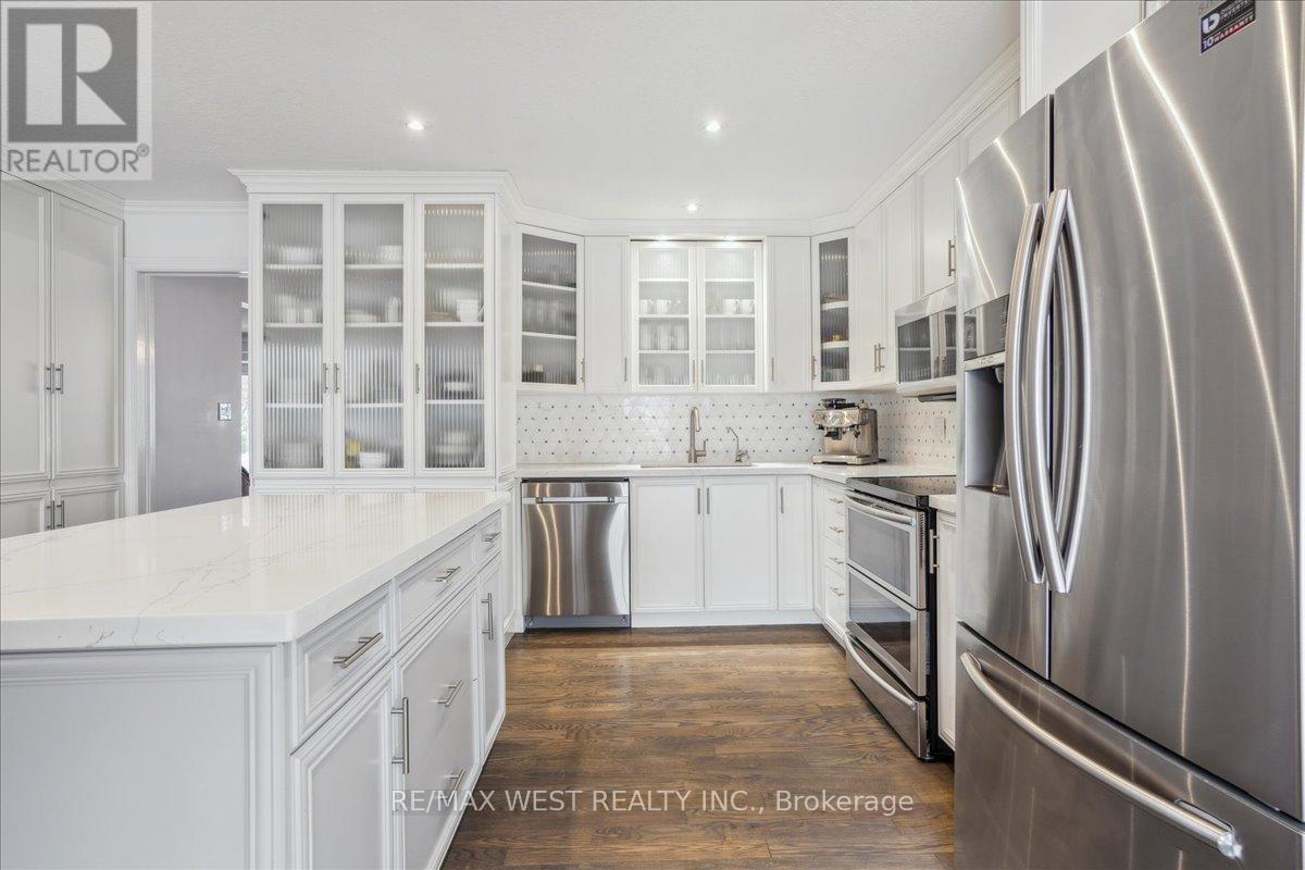 8438 Ninth Line, Halton Hills (Rural Halton Hills), Ontario  L0P 1K0 - Photo 5 - W12972566