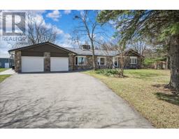 <div class="price">$2,675,000</div> 8438 Ninth Line, Halton Hills (Rural Halton Hills)<br><div style="margin-bottom:8px;"><small>RE/MAX West Realty Inc.</small></div><div class='bed_bath'>4 Bed | 4 Bath</div>
