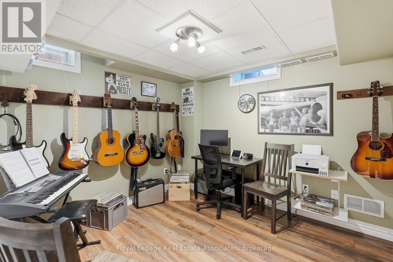 48 Chester Crescent, Halton Hills (Georgetown), Ontario  L7G 5W5 - Photo 40 - W12972914