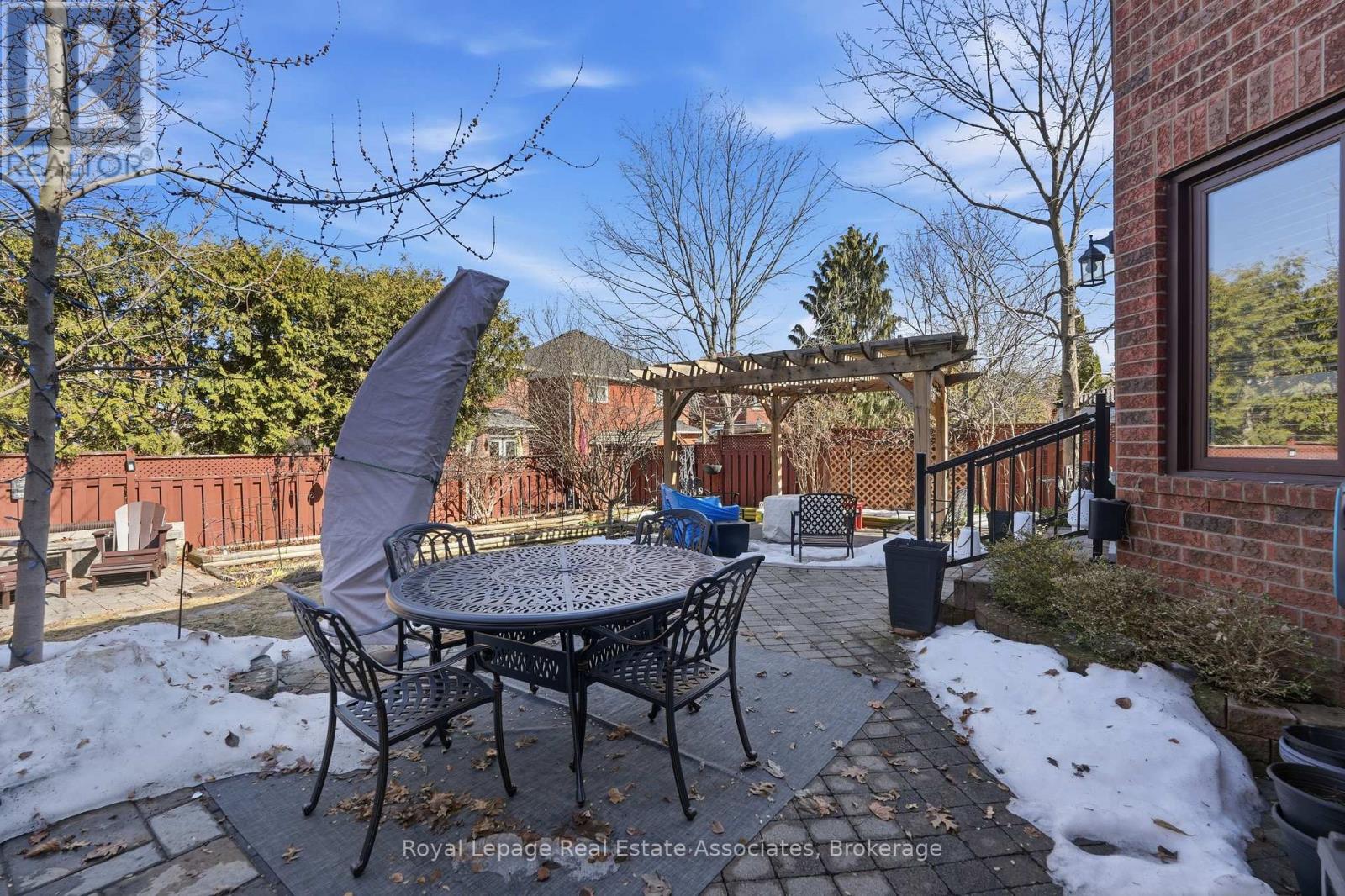 48 Chester Crescent, Halton Hills (Georgetown), Ontario  L7G 5W5 - Photo 46 - W12972914