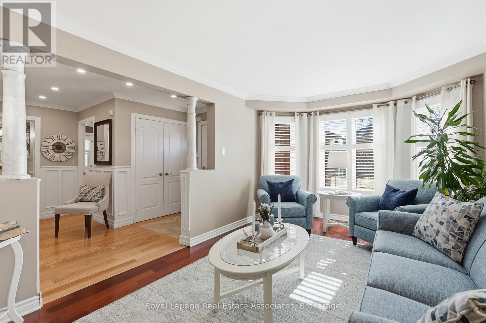 48 Chester Crescent, Halton Hills (Georgetown), Ontario  L7G 5W5 - Photo 8 - W12972914