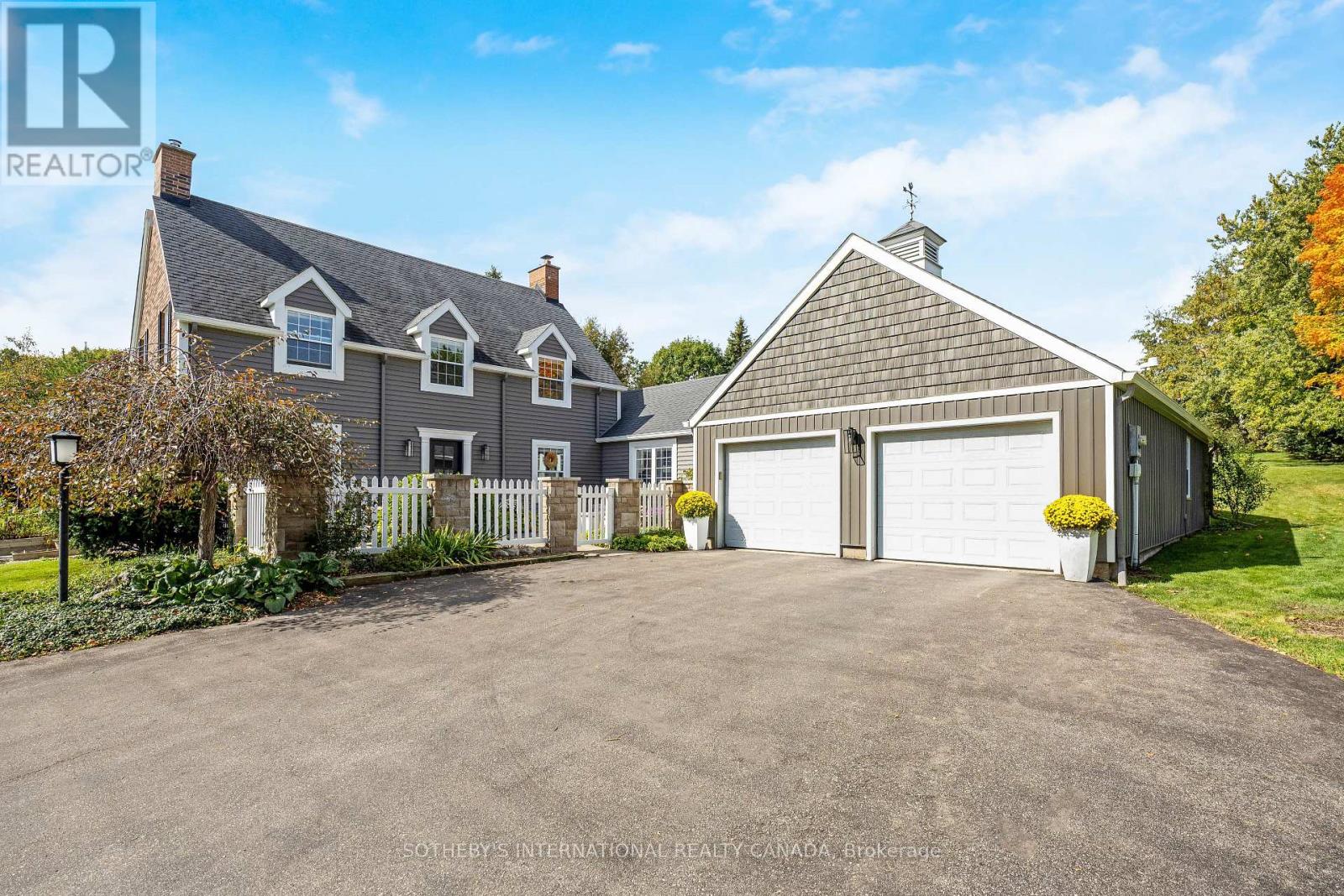 331 Wheelihan Way, Milton (Campbellville), Ontario  L0P 0A1 - Photo 2 - W12974302