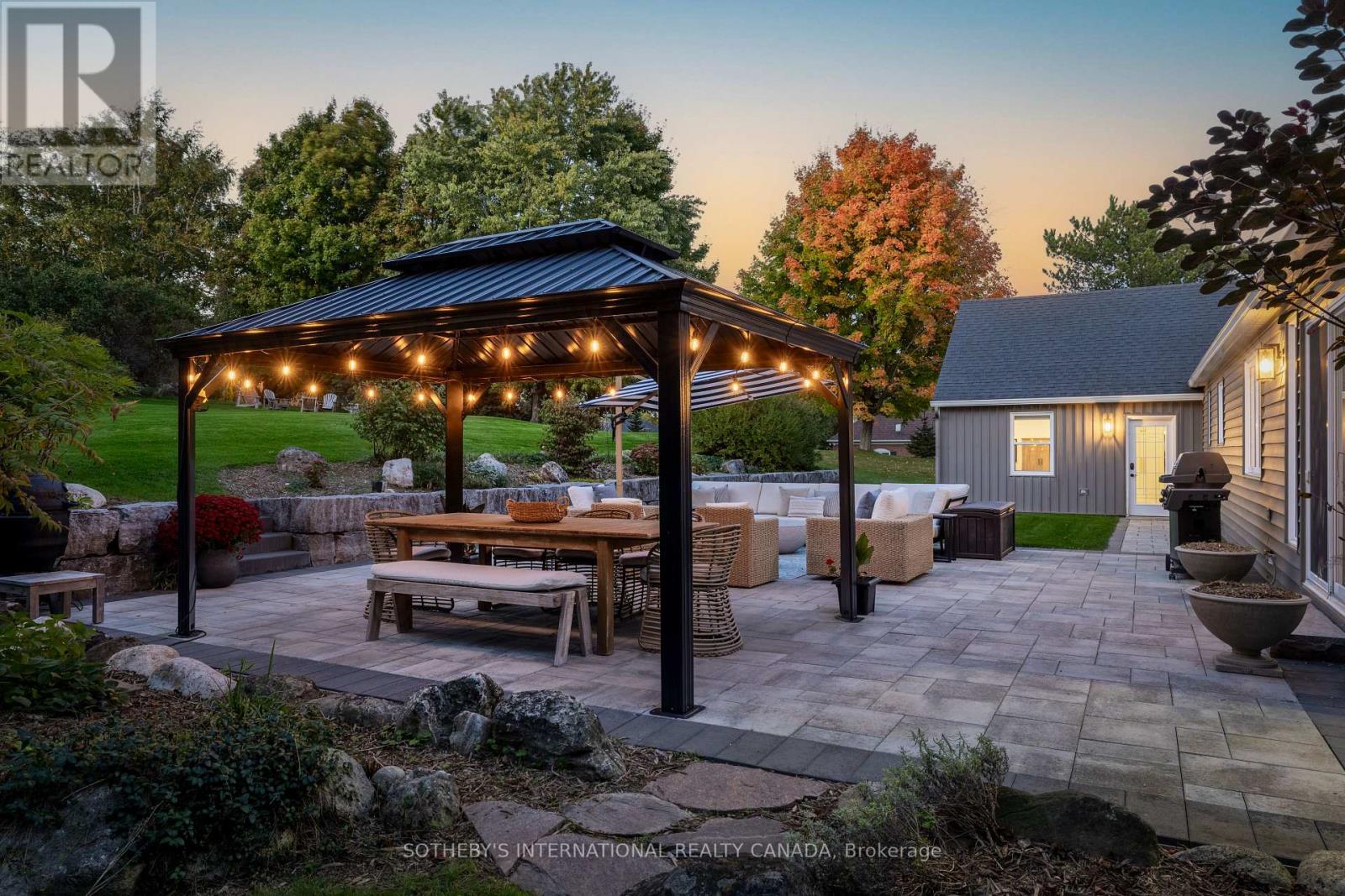 331 Wheelihan Way, Milton (Campbellville), Ontario  L0P 0A1 - Photo 43 - W12974302