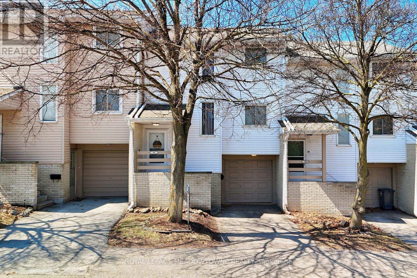 74 - 80 Lynden Circle, Halton Hills (Georgetown), Ontario  L7G 4Y8 - Photo 2 - W12974582