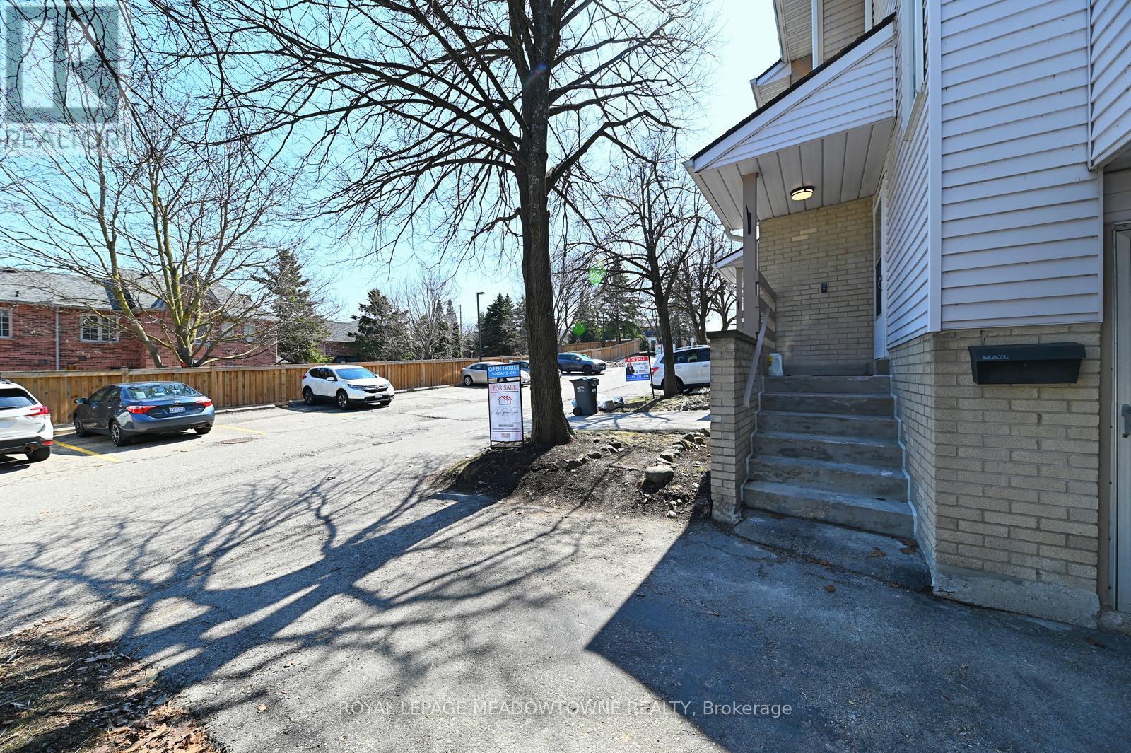 74 - 80 Lynden Circle, Halton Hills (Georgetown), Ontario  L7G 4Y8 - Photo 30 - W12974582