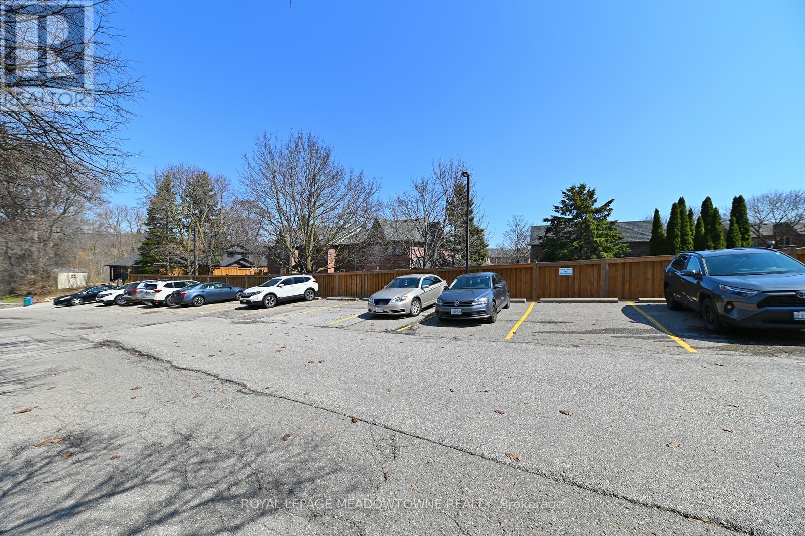 74 - 80 Lynden Circle, Halton Hills (Georgetown), Ontario  L7G 4Y8 - Photo 38 - W12974582