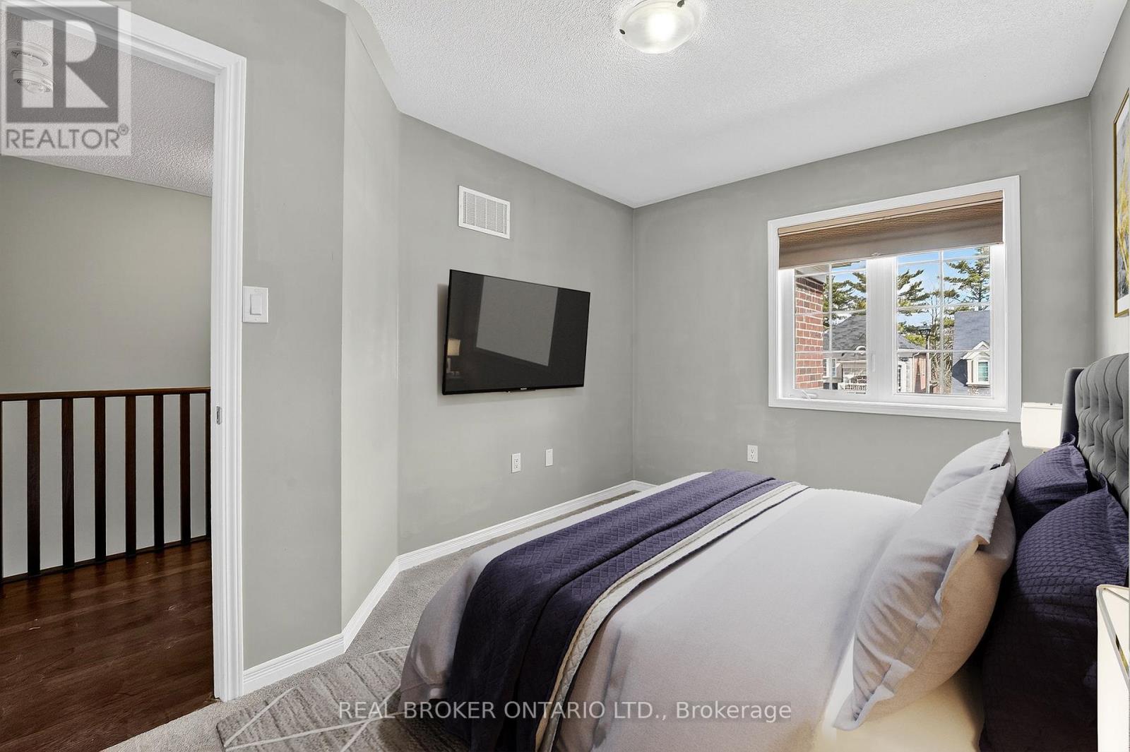 82 Upper Canada Court, Halton Hills (Georgetown), Ontario  L7G 0L2 - Photo 19 - W12975940