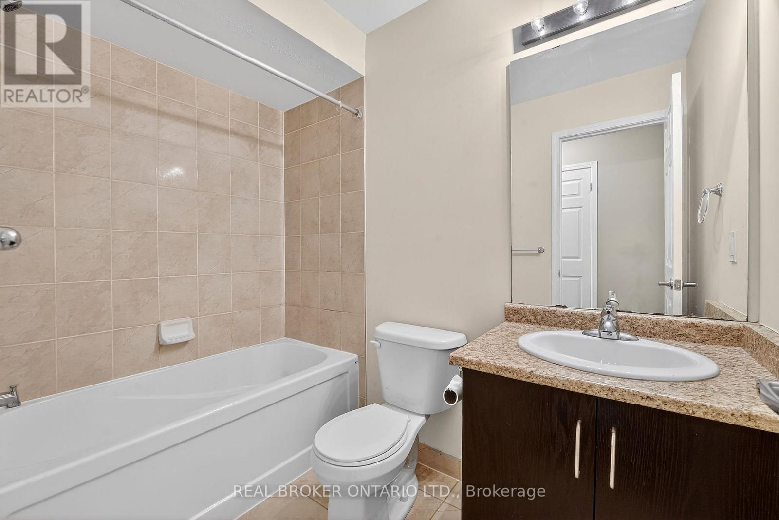 82 Upper Canada Court, Halton Hills (Georgetown), Ontario  L7G 0L2 - Photo 23 - W12975940