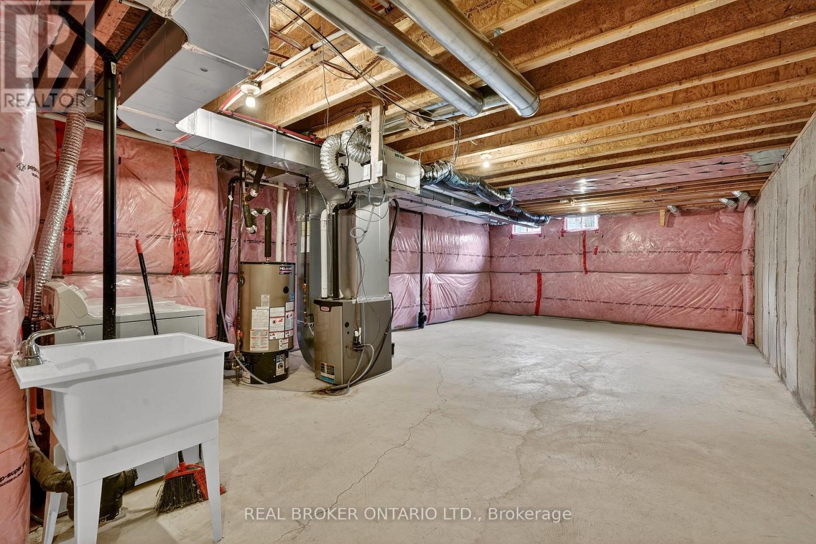 82 Upper Canada Court, Halton Hills (Georgetown), Ontario  L7G 0L2 - Photo 28 - W12975940