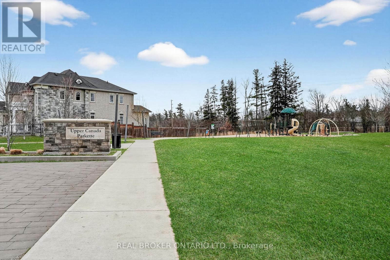 82 Upper Canada Court, Halton Hills (Georgetown), Ontario  L7G 0L2 - Photo 39 - W12975940