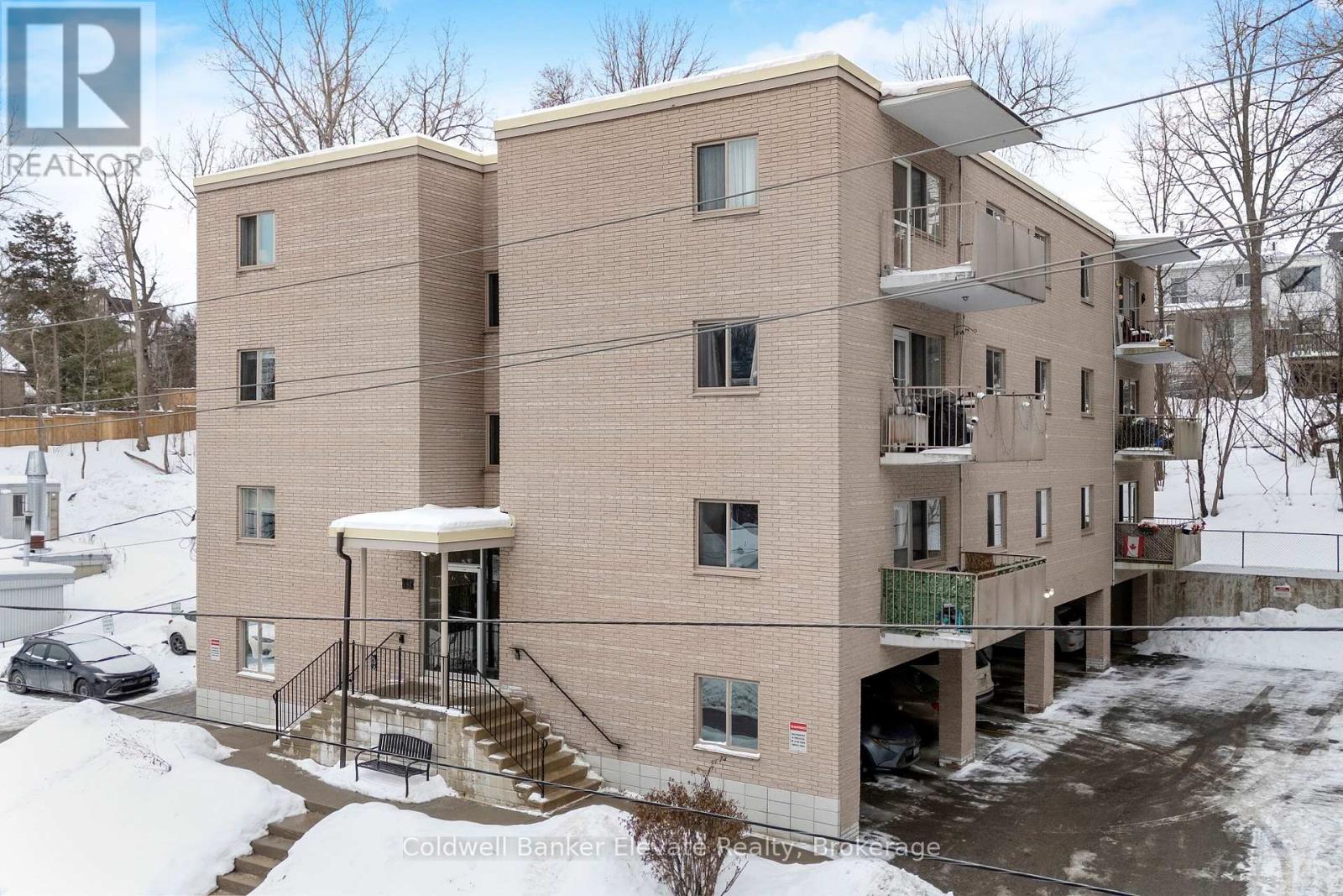 402 - 49 Park Avenue, Halton Hills (Georgetown), Ontario  L7G 3H9 - Photo 2 - W12976400