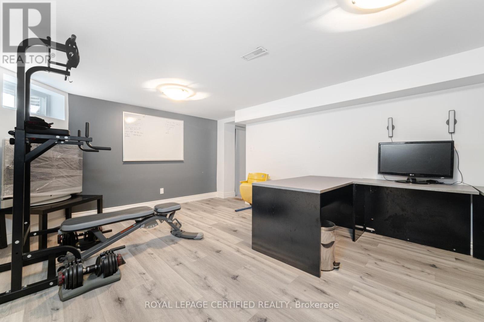 5 Stockman Crescent, Halton Hills (Georgetown), Ontario  L7G 1J5 - Photo 37 - W12977158