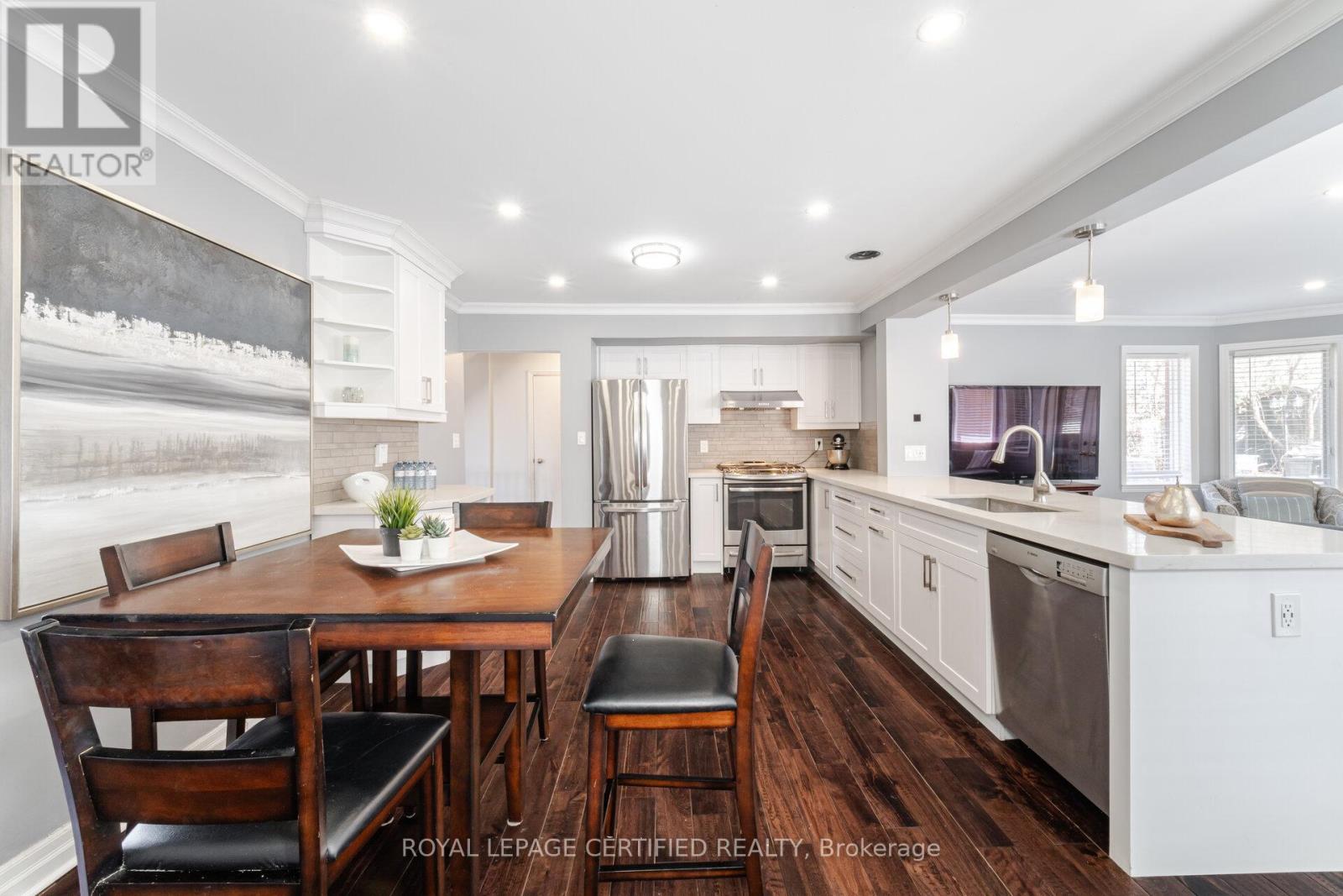 5 Stockman Crescent, Halton Hills (Georgetown), Ontario  L7G 1J5 - Photo 7 - W12977158