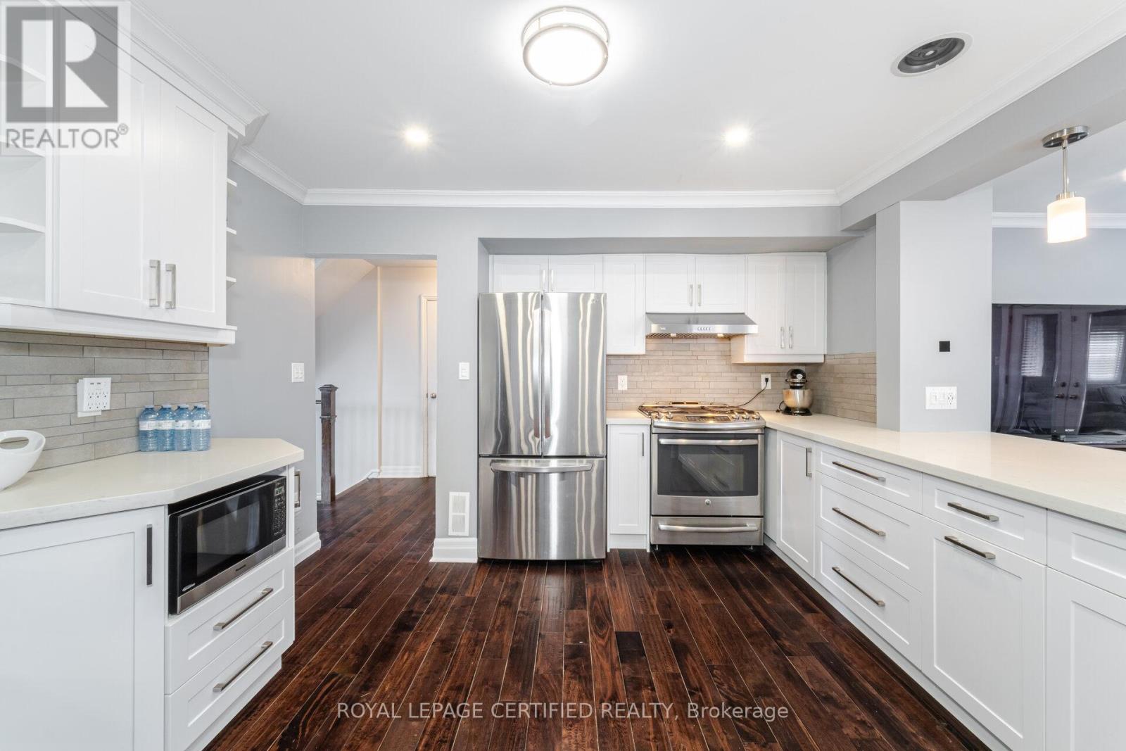 5 Stockman Crescent, Halton Hills (Georgetown), Ontario  L7G 1J5 - Photo 9 - W12977158