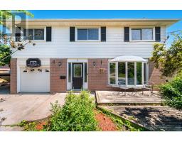 <div class="price">$1,259,999</div> 5 Stockman Crescent, Halton Hills (Georgetown)<br><div style="margin-bottom:8px;"><small>Homelife Woodbine Realty Inc.</small></div><div class='bed_bath'>4 Bed | 3 Bath</div>