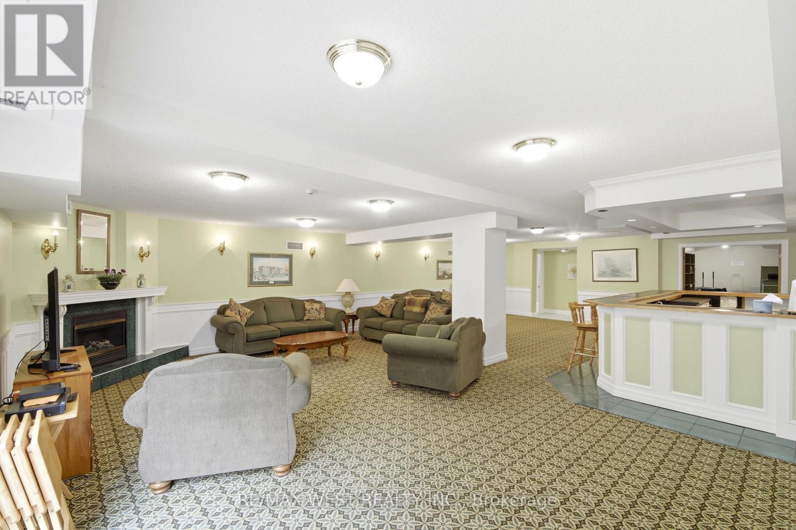 407 - 24 Chapel Street, Halton Hills (Georgetown), Ontario  L7G 6A7 - Photo 11 - W12977654