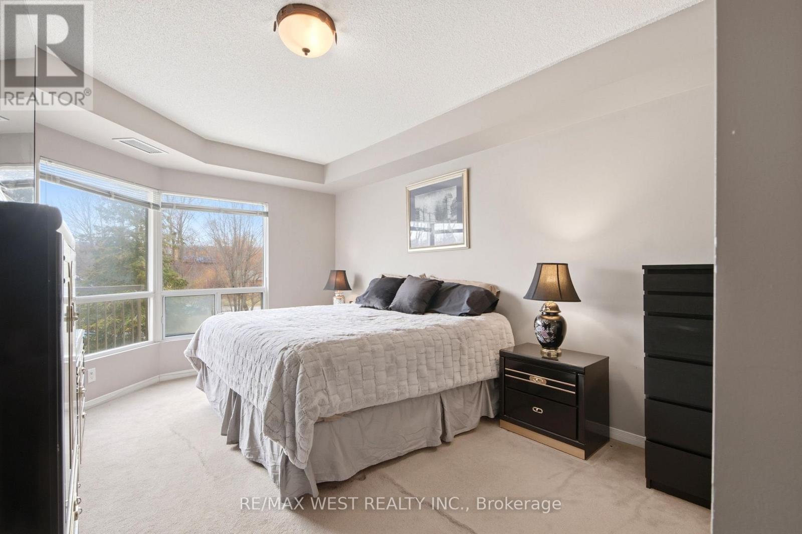 407 - 24 Chapel Street, Halton Hills (Georgetown), Ontario  L7G 6A7 - Photo 6 - W12977654