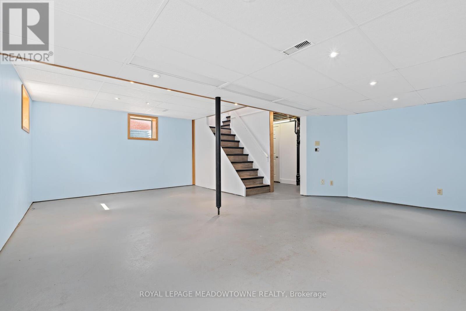 3 Bard Lane, Halton Hills (Georgetown), Ontario  L7G 2M6 - Photo 23 - W12979178