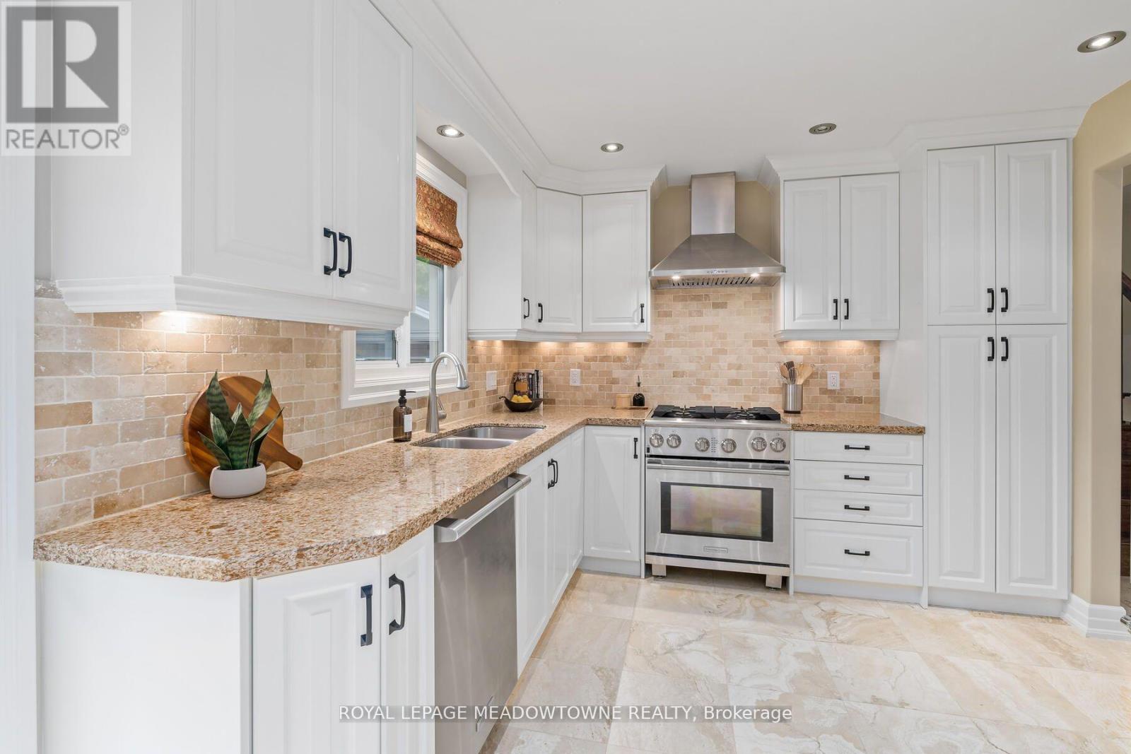 13609 Sixth Line, Halton Hills (Rural Halton Hills), Ontario  L0P 1H0 - Photo 13 - W12979508