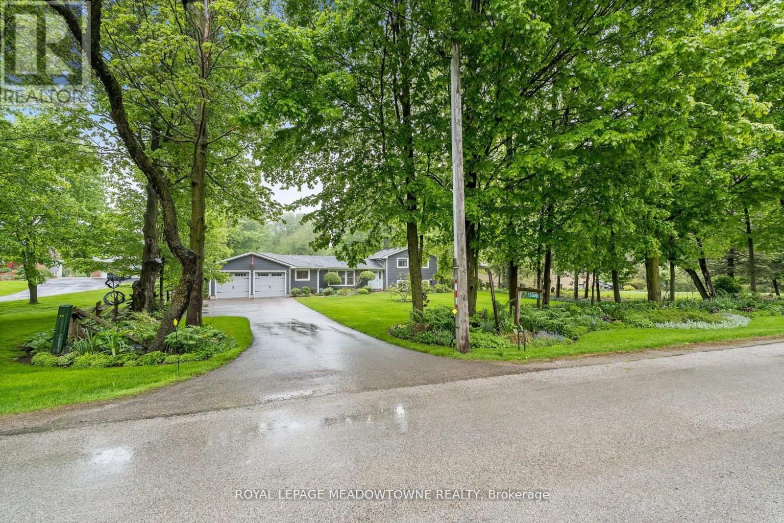 13609 Sixth Line, Halton Hills (Rural Halton Hills), Ontario  L0P 1H0 - Photo 2 - W12979508