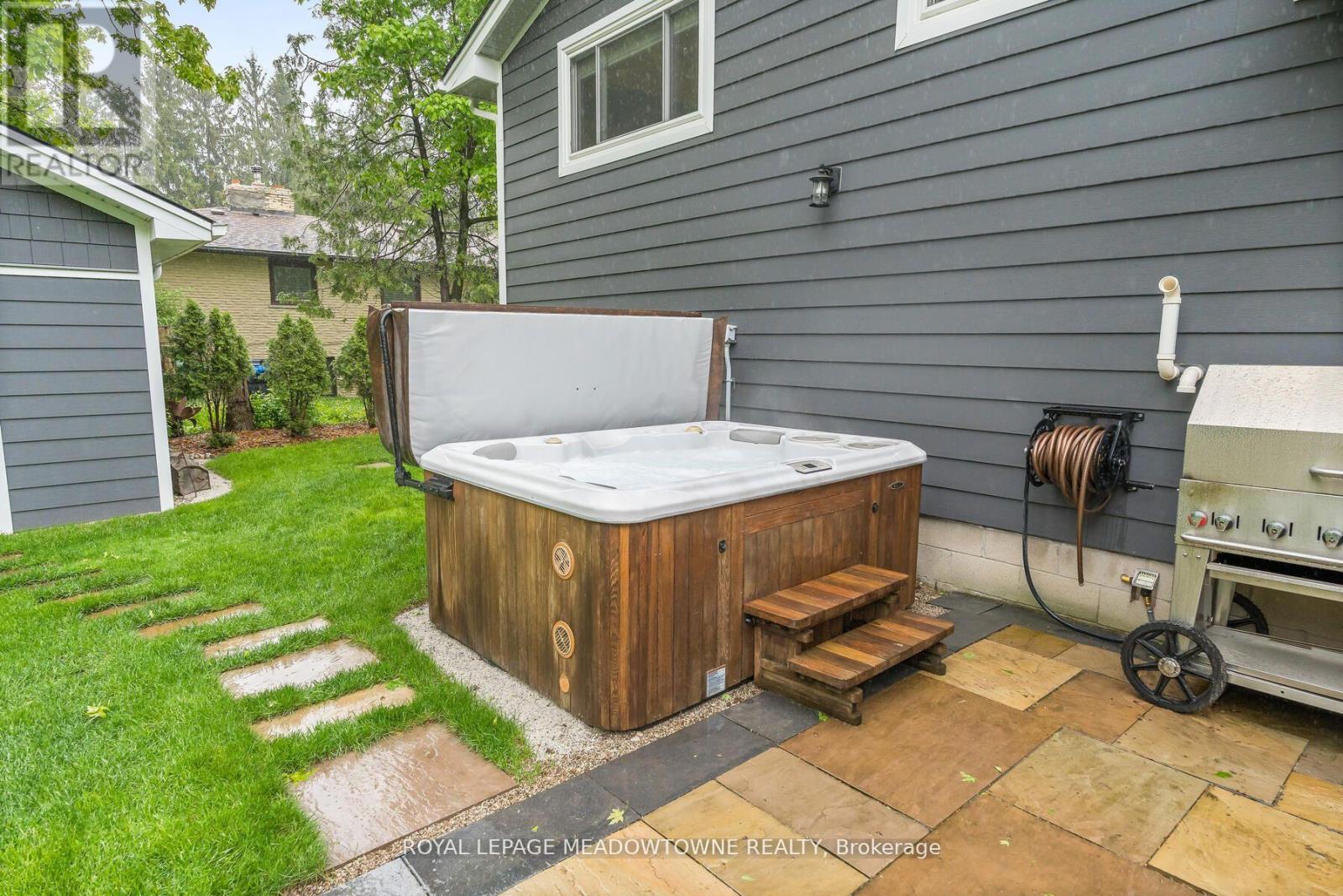 13609 Sixth Line, Halton Hills (Rural Halton Hills), Ontario  L0P 1H0 - Photo 43 - W12979508