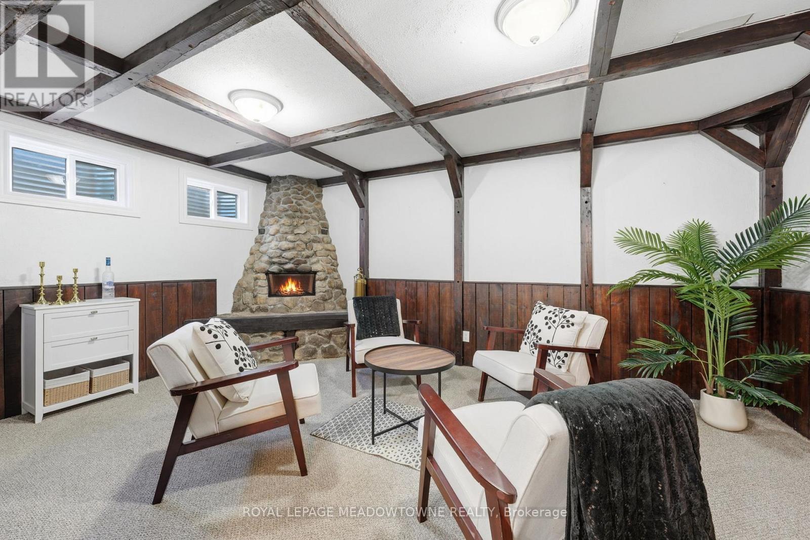 73 Elizabeth Drive, Halton Hills (Ac Acton), Ontario  L7J 1B4 - Photo 24 - W12980990