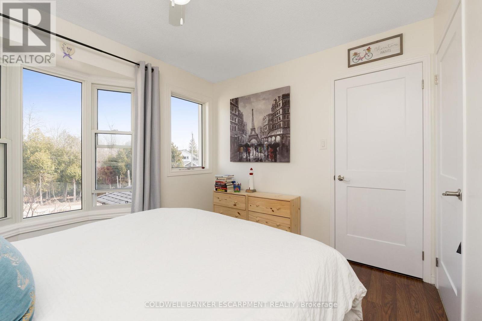 222 Churchill Road N, Halton Hills (Ac Acton), Ontario  L7J 2J2 - Photo 20 - W12981794