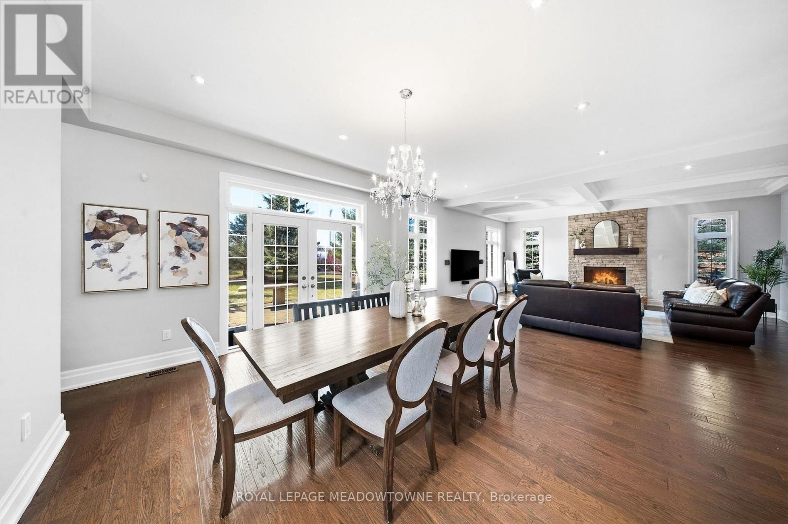 6 Holdroyd Court, Halton Hills (Glen Williams), Ontario  L7G 0E8 - Photo 18 - W12981922