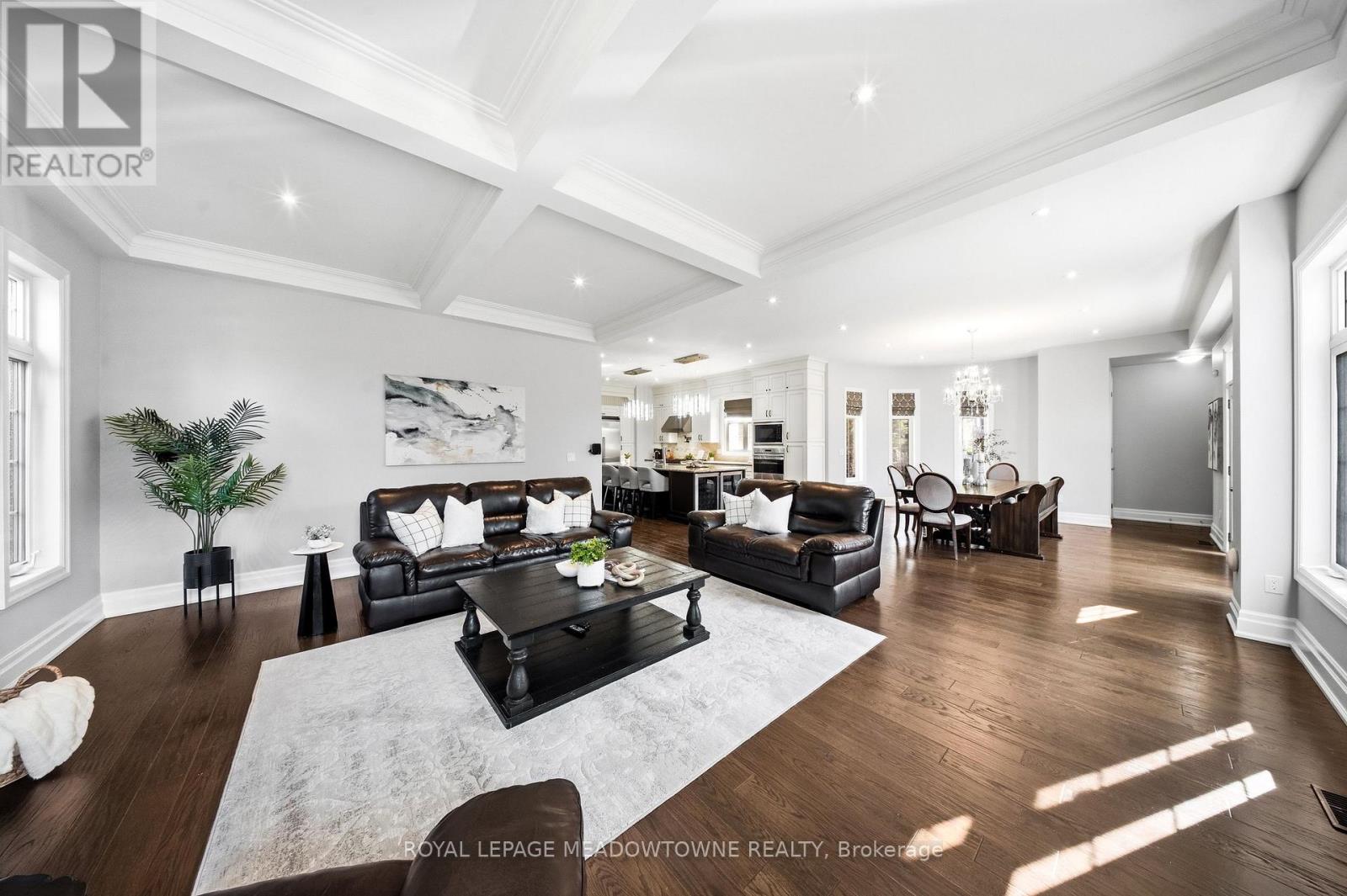 6 Holdroyd Court, Halton Hills (Glen Williams), Ontario  L7G 0E8 - Photo 21 - W12981922