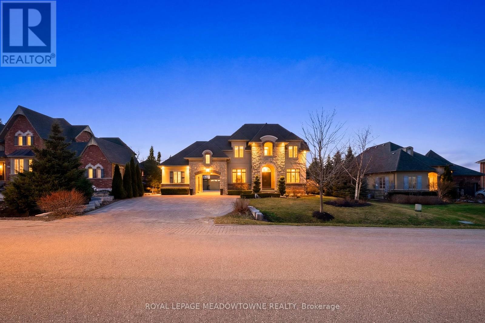 6 Holdroyd Court, Halton Hills (Glen Williams), Ontario  L7G 0E8 - Photo 45 - W12981922