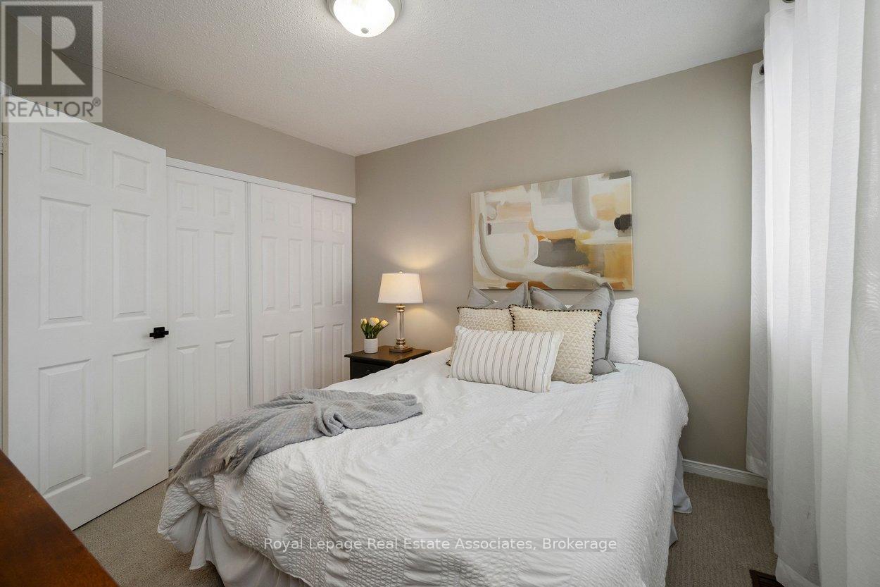 42 Harriet Street, Halton Hills (Georgetown), Ontario  L7G 5W7 - Photo 27 - W12982820