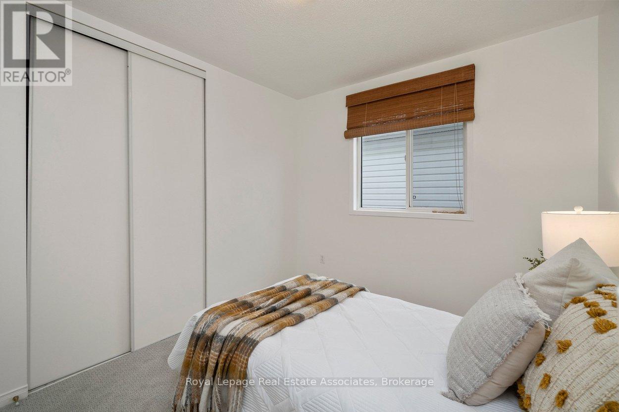 42 Harriet Street, Halton Hills (Georgetown), Ontario  L7G 5W7 - Photo 31 - W12982820