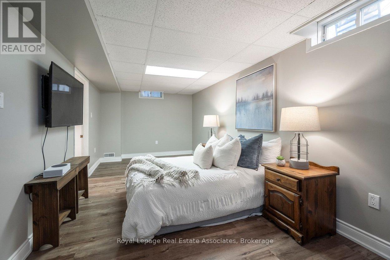 42 Harriet Street, Halton Hills (Georgetown), Ontario  L7G 5W7 - Photo 40 - W12982820