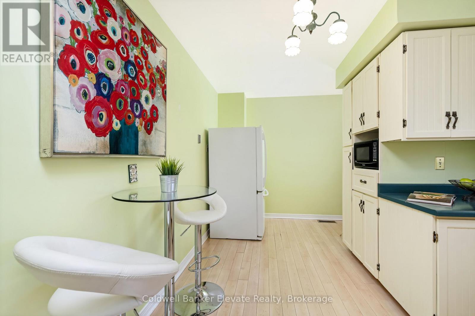 65 John Street, Halton Hills (Georgetown), Ontario  L7G 2J9 - Photo 18 - W12983716