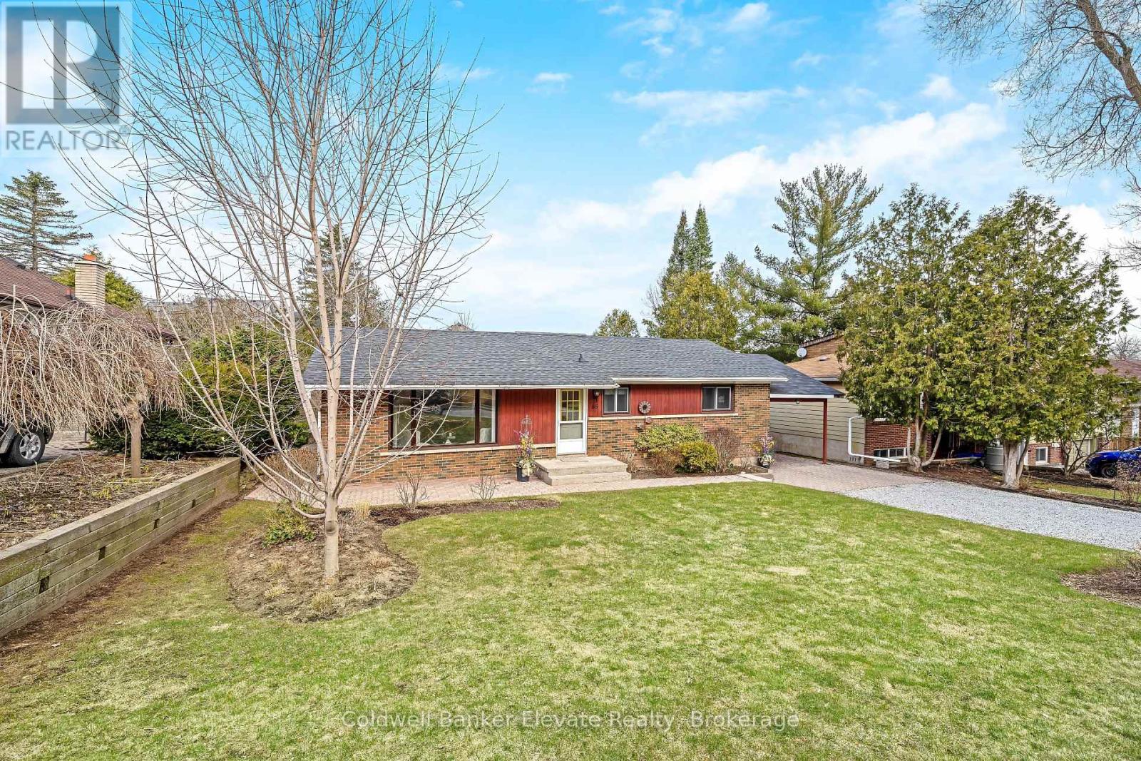 65 John Street, Halton Hills (Georgetown), Ontario  L7G 2J9 - Photo 3 - W12983716