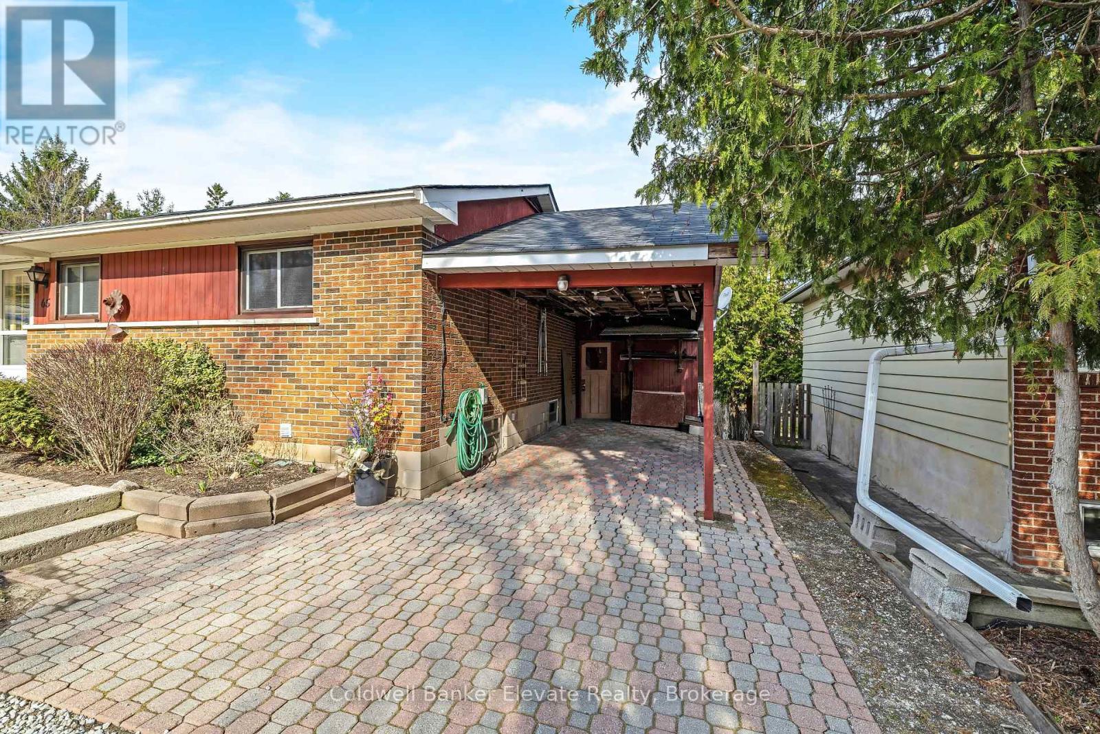 65 John Street, Halton Hills (Georgetown), Ontario  L7G 2J9 - Photo 4 - W12983716