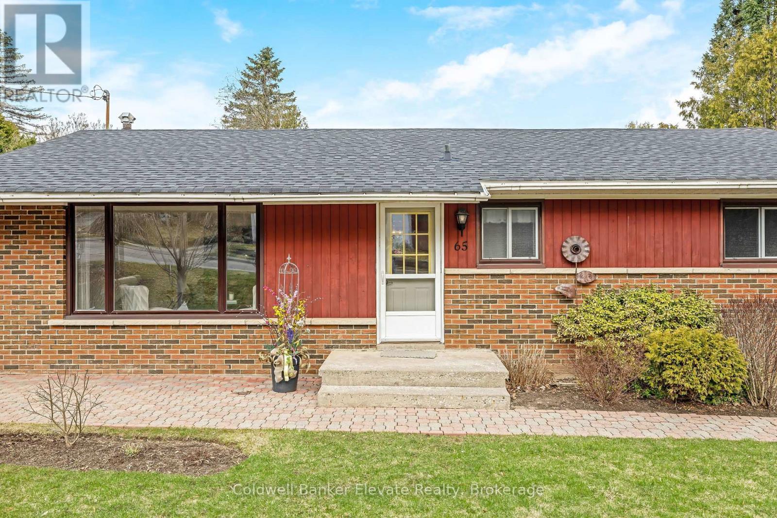 65 John Street, Halton Hills (Georgetown), Ontario  L7G 2J9 - Photo 6 - W12983716