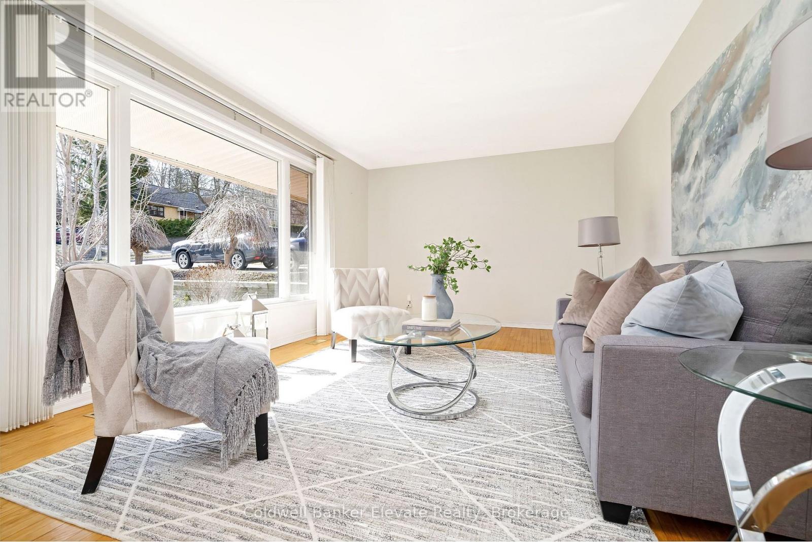 65 John Street, Halton Hills (Georgetown), Ontario  L7G 2J9 - Photo 9 - W12983716