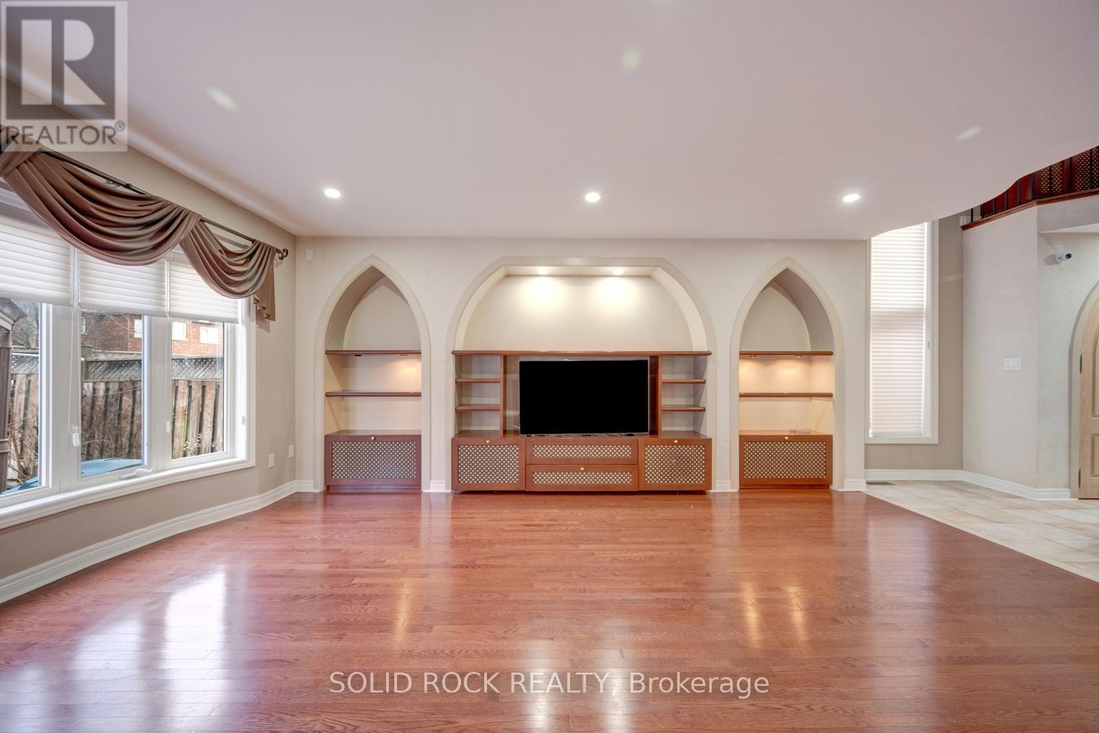 34 Forsyth Crescent, Halton Hills (Georgetown), Ontario  L7G 6G3 - Photo 15 - W12984550